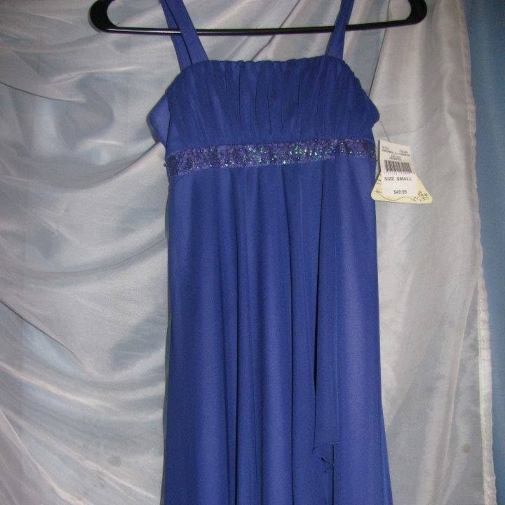 Girls small (like 7/8) NEW purple Easter dress